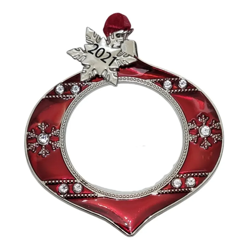 N/A metal ornaments